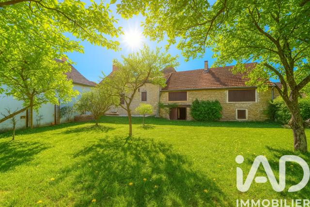 Maison de campagne - 196 m² - 6 pièces