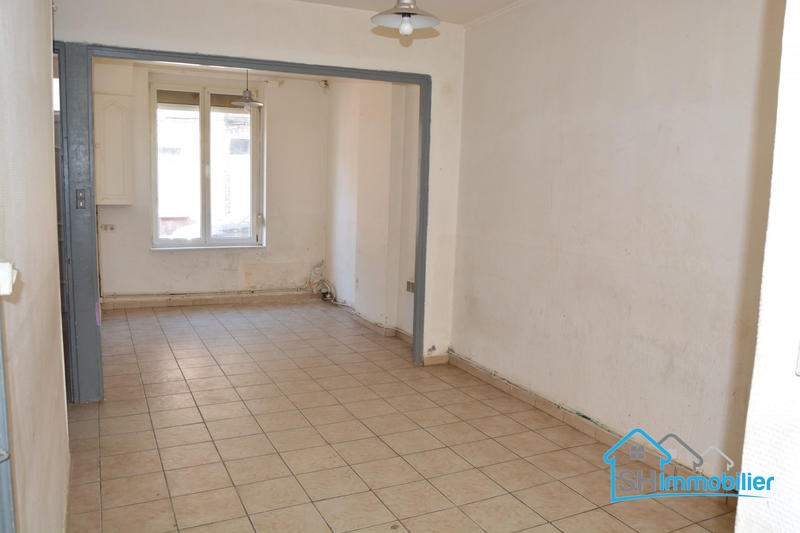 Maison traditionnelle - 80 m² - 6 pièces