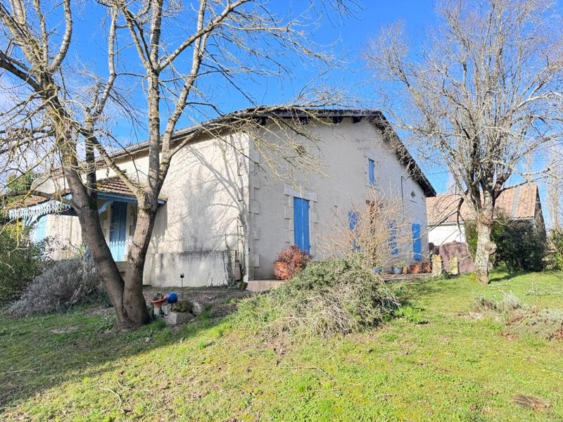 Maison - 140 m² - 5 pièces