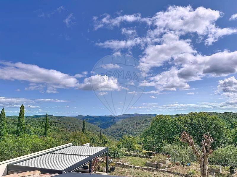 Maison - 142 m² - 7 pièces