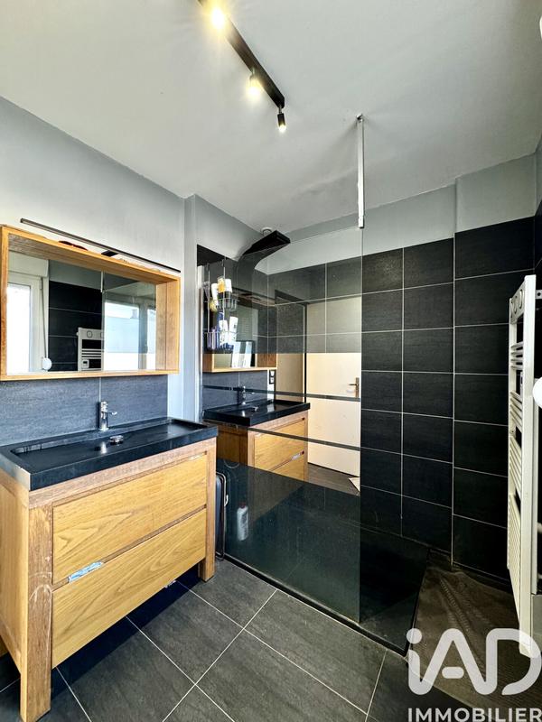 Maison - 105 m² - 6 pièces