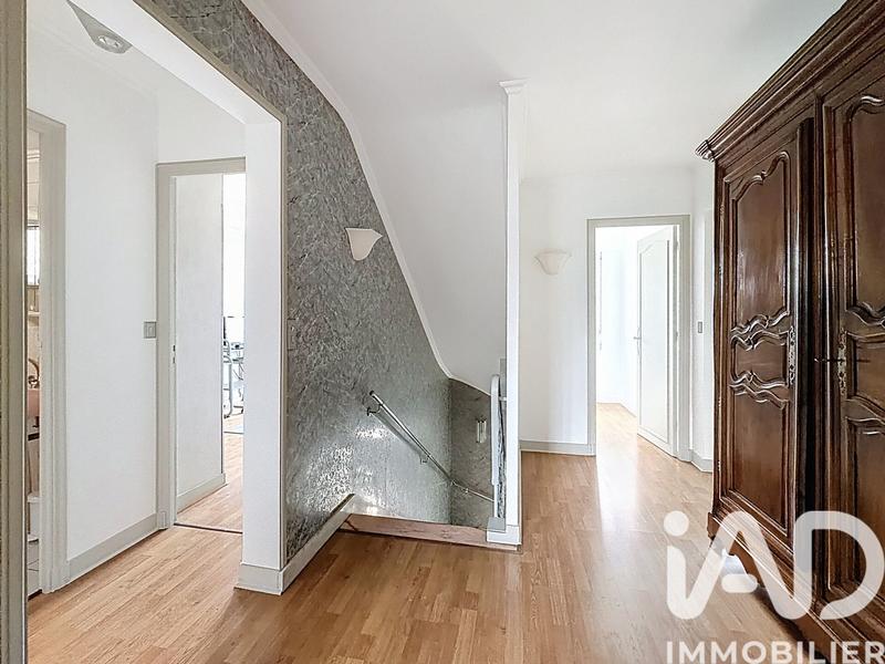 Maison - 186 m² - 7 pièces