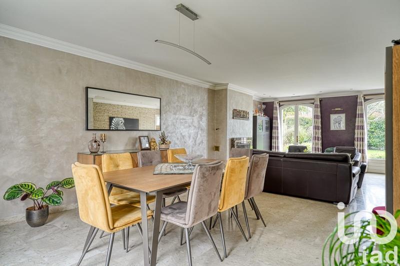 Maison - 300 m² - 9 pièces