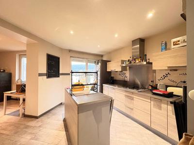 Appartement - 105 m² - 5 pièces