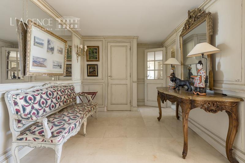 Appartement - 200 m² - 4 pièces