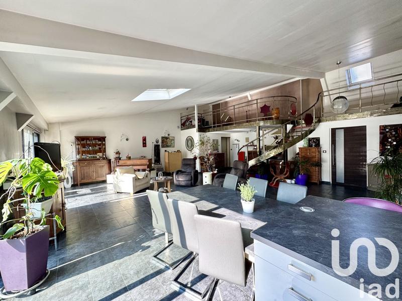 Maison - 190 m² - 4 pièces