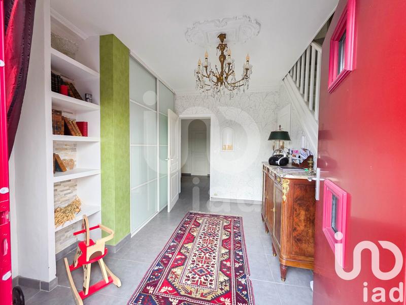 Maison - 198 m² - 8 pièces