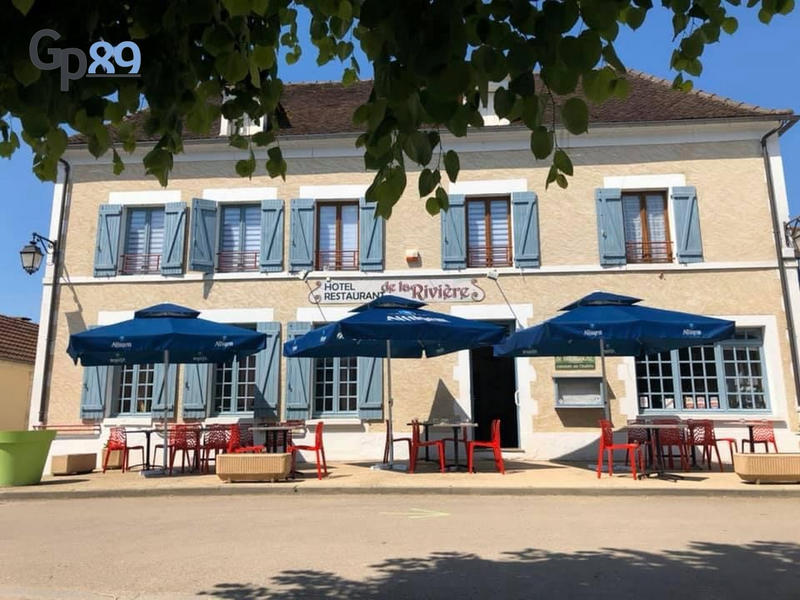 Fonds de commerce - Magasins - 375 m²