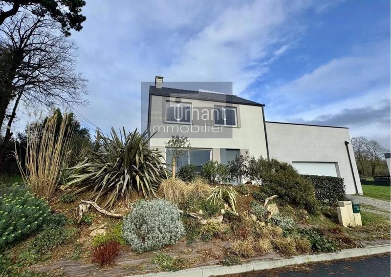 Maison - 111 m² - 5 pièces