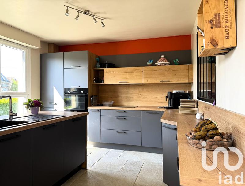 Maison - 180 m² - 8 pièces