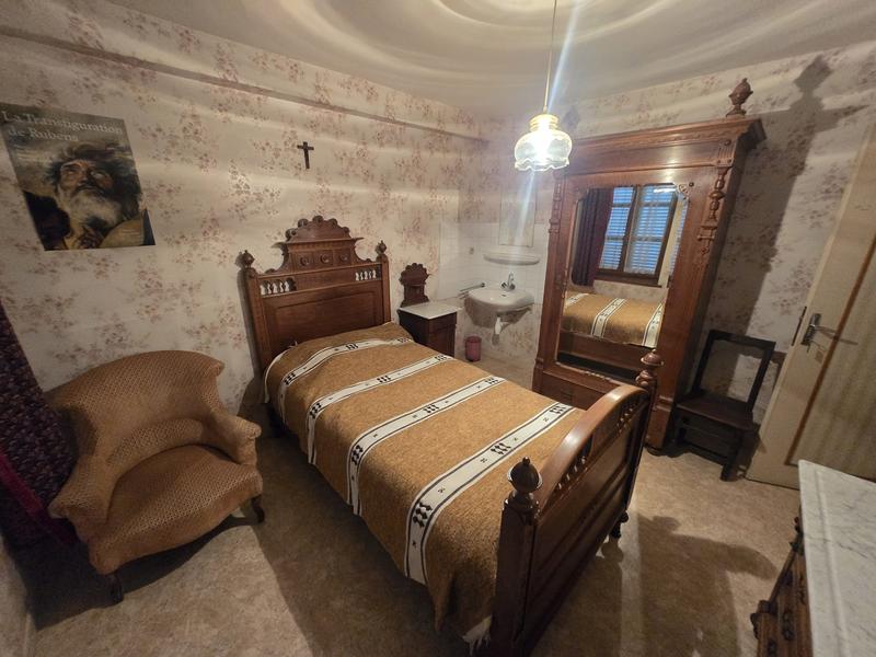 Maison ancienne - 280 m² - 13 pièces