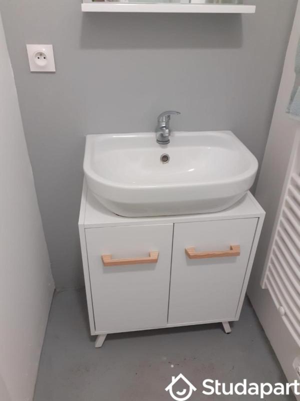 Chambre - 9 m² - 1 pièce