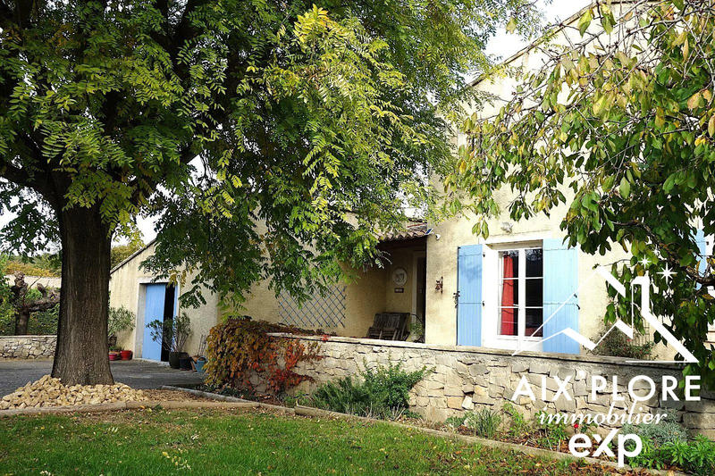 Mas - 417 m² - 7 pièces