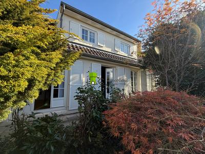 Maison - 175 m² - 6 pièces