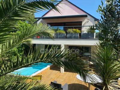 Maison - 172 m² - 7 pièces