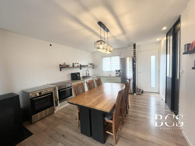 Maison - 77 m² - 6 pièces