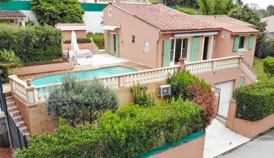 Villa - 145 m² - 4 pièces