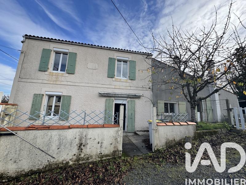 Maison de village - 80 m² - 5 pièces