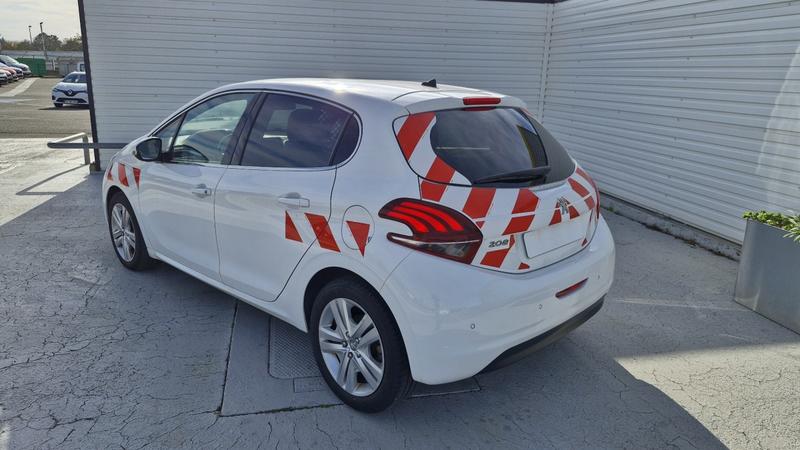 Peugeot 208 affaire Puretech 110ch Eat6 Allure Business
