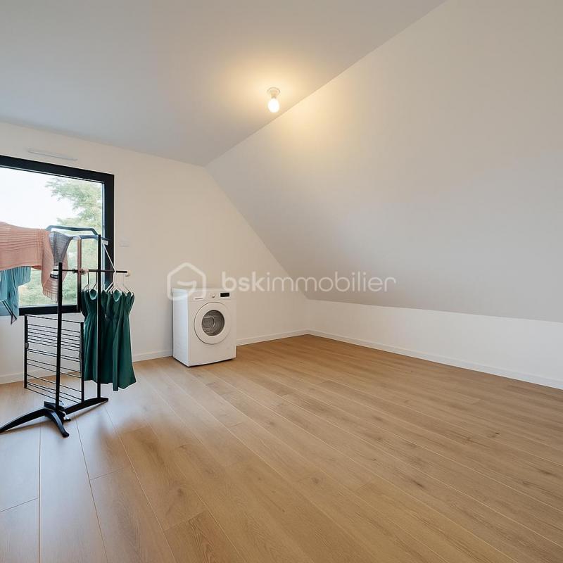 Maison - 99 m² - 5 pièces