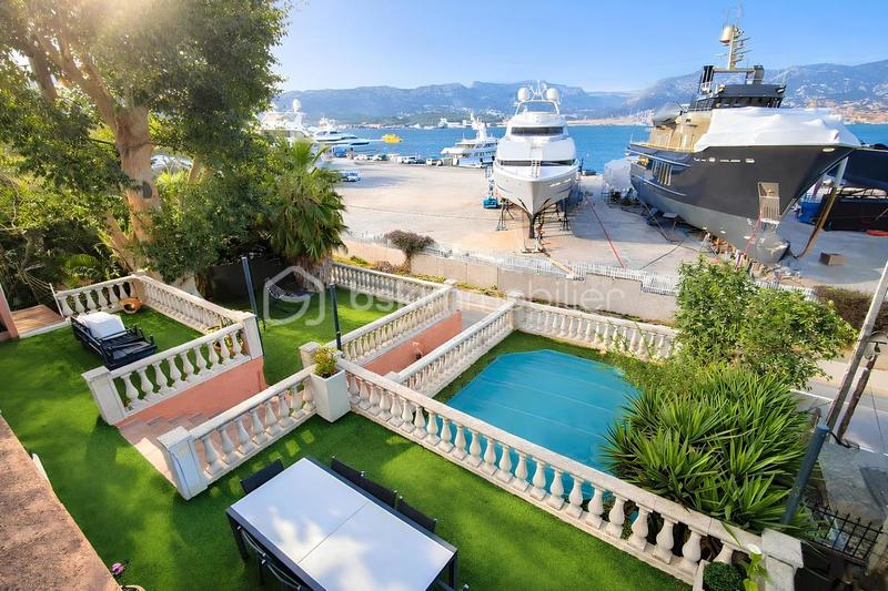 Villa - 167 m² - 6 pièces