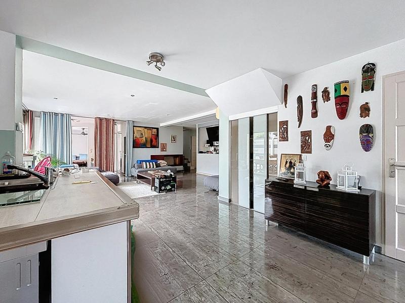 Appartement - 175 m² - 5 pièces