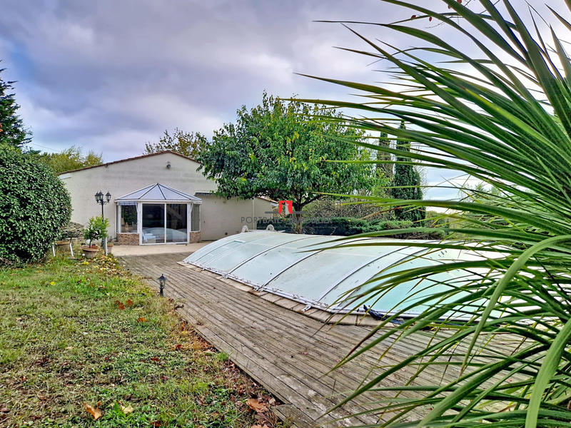 Maison traditionnelle - 152 m² - 6 pièces