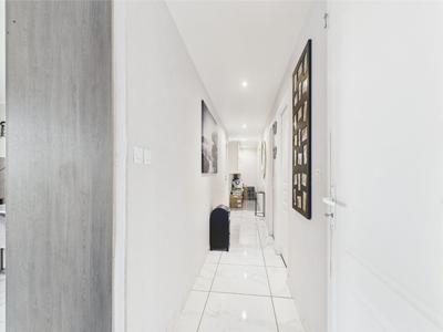 Maison - 180 m² - 9 pièces