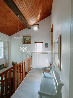 Propriété - 255 m² - 6 pièces