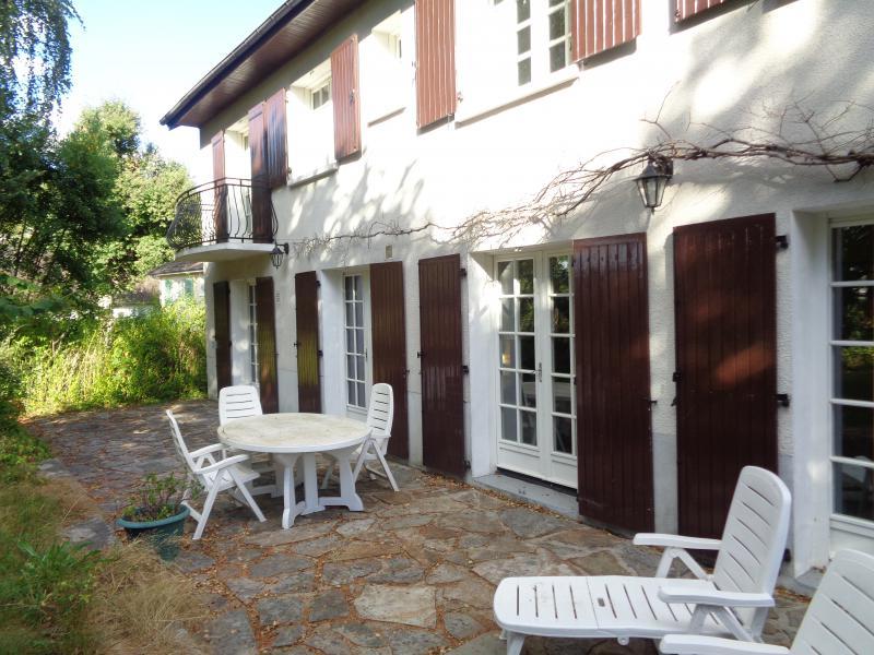 Maison - 216 m² - 10 pièces