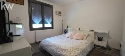 Pavillon - 215 m² - 8 pièces