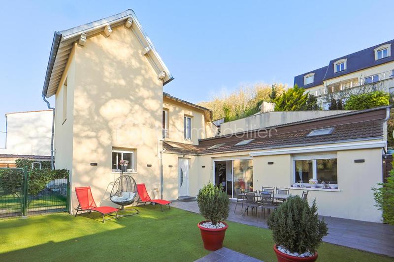 Maison de ville - 110 m² - 5 pièces