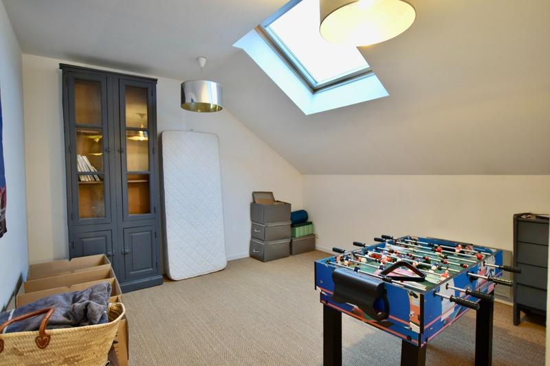 Maison - 208 m² - 8 pièces