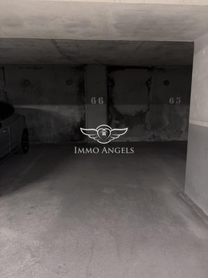 Parking / Garage - 12 m²