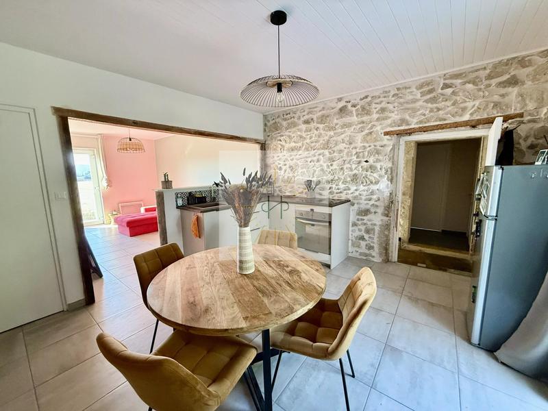 Maison - 257 m² - 8 pièces