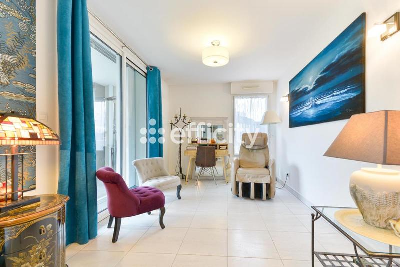 Appartement - 82 m² - 4 pièces