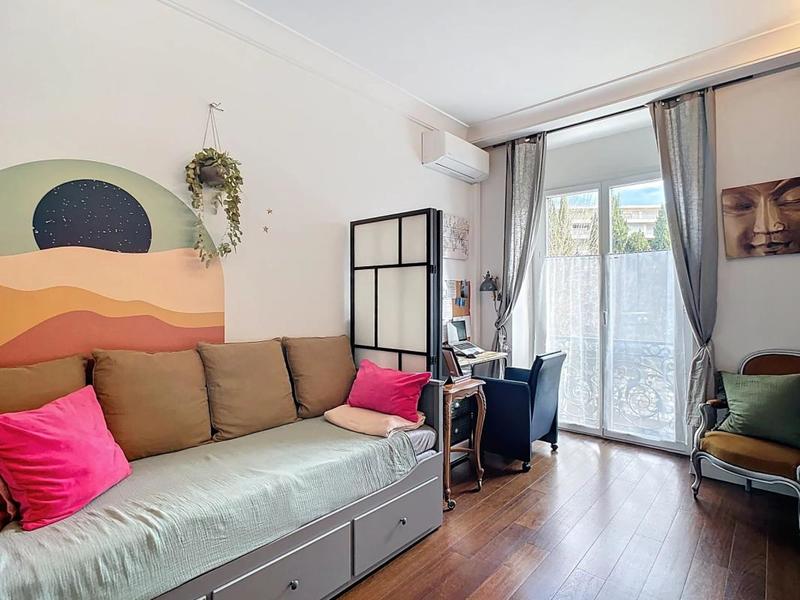 Appartement - 85 m² - 3 pièces