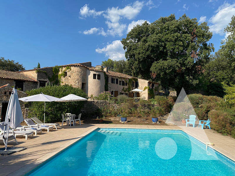 Maison - 490 m² - 19 pièces