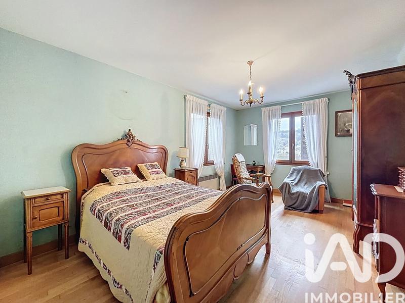 Maison - 180 m² - 6 pièces