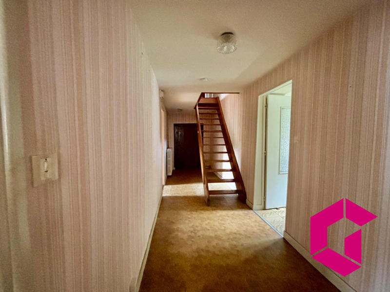 Maison - 170 m² - 10 pièces