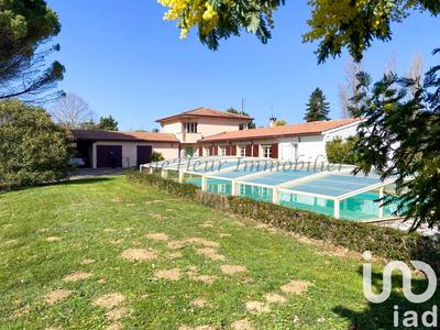 Maison de maîtres - 235 m² - 7 pièces