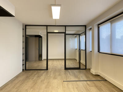 Bureau - 591 m²