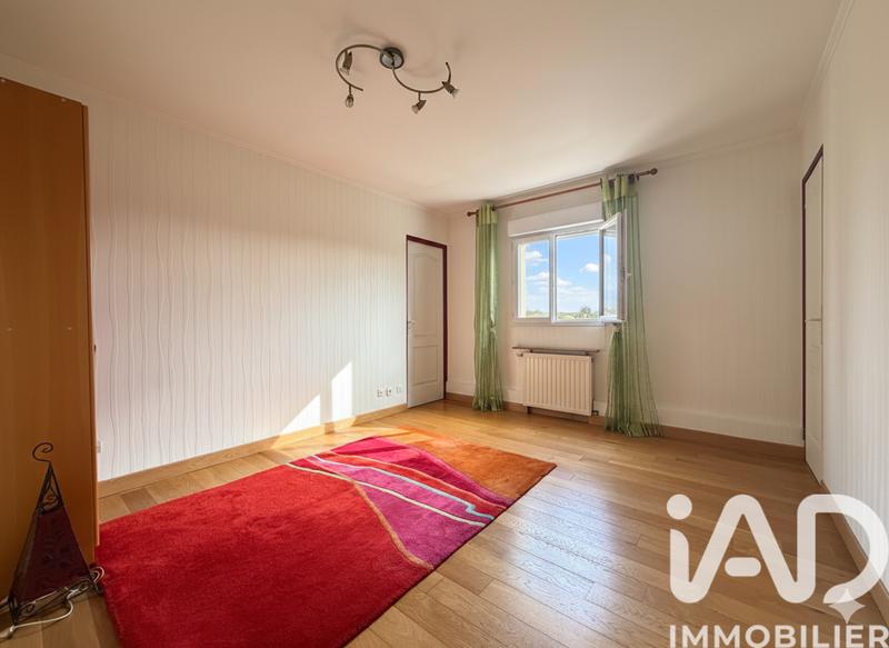Maison - 257 m² - 9 pièces