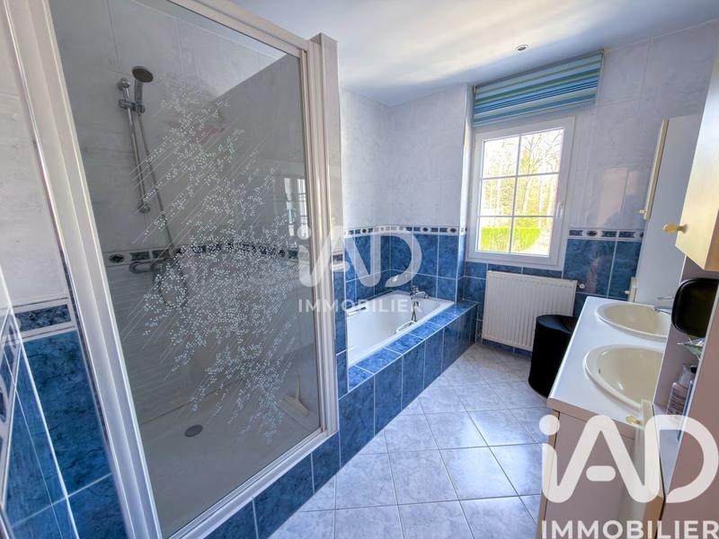 Maison - 207 m² - 7 pièces