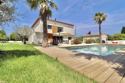 Maison - 240 m² - 6 pièces