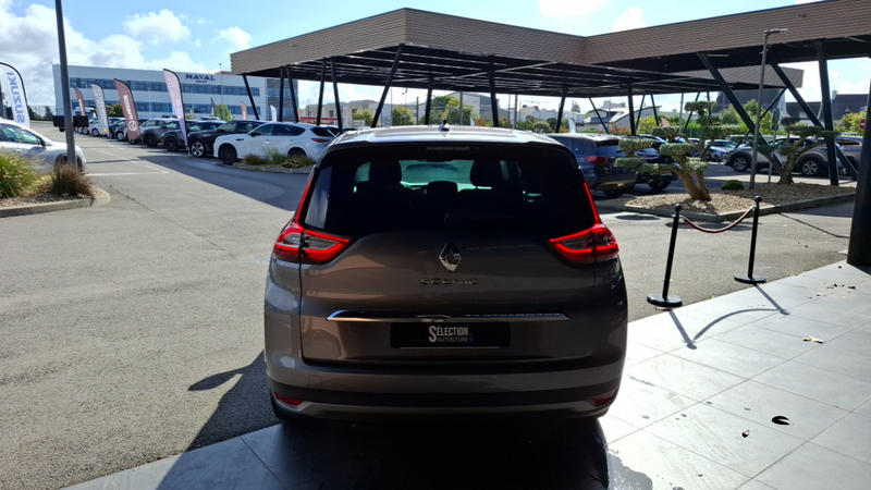 Renault Grand Scénic III Evolution TCe 140 Edc