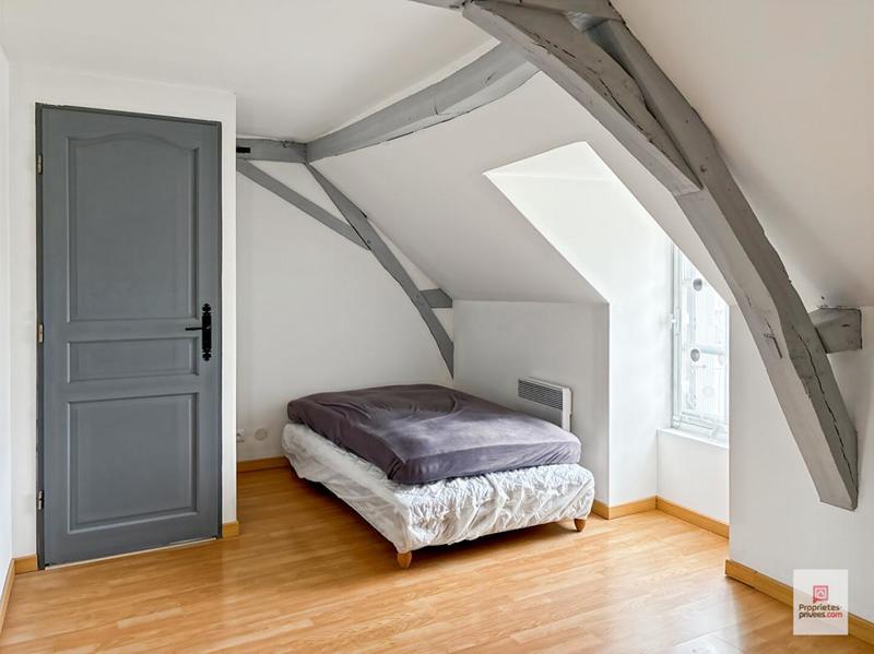 Maison - 111 m² - 7 pièces