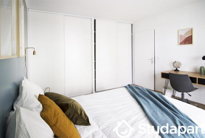 Chambre - 10 m² - 1 pièce