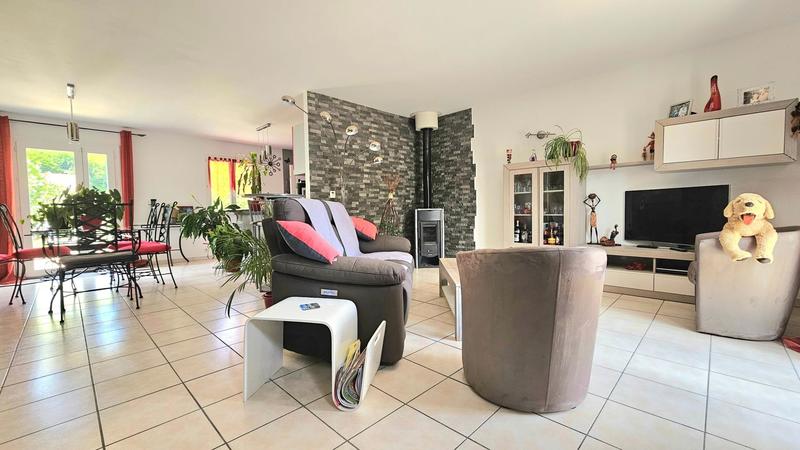 Maison - 95 m² - 4 pièces