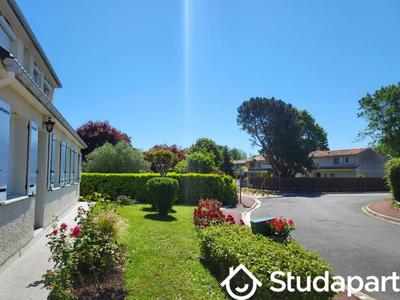 Chambre - 15 m² - 1 pièce